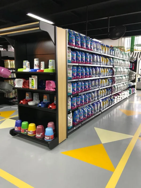 Prateleira para loja de cosméticos