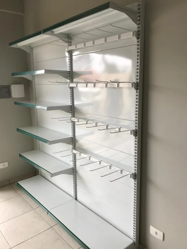Prateleira para loja de cosméticos em Santa Catarina