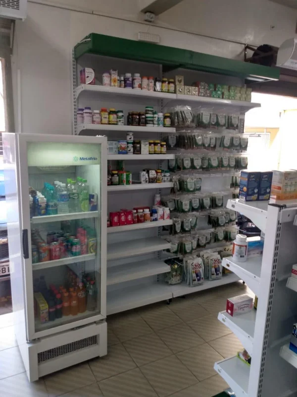 Prateleiras para farmácia no Paraná